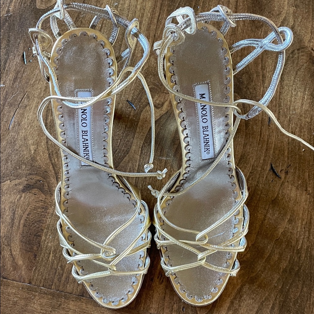MANOLO BLAHIK Gold Strappy Sandal 35.5 - Picture 2 of 6